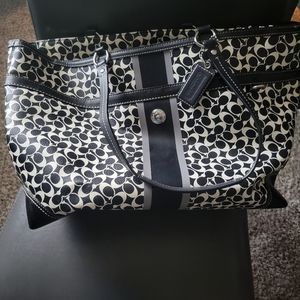 Lrg Coach tote Signature black and white